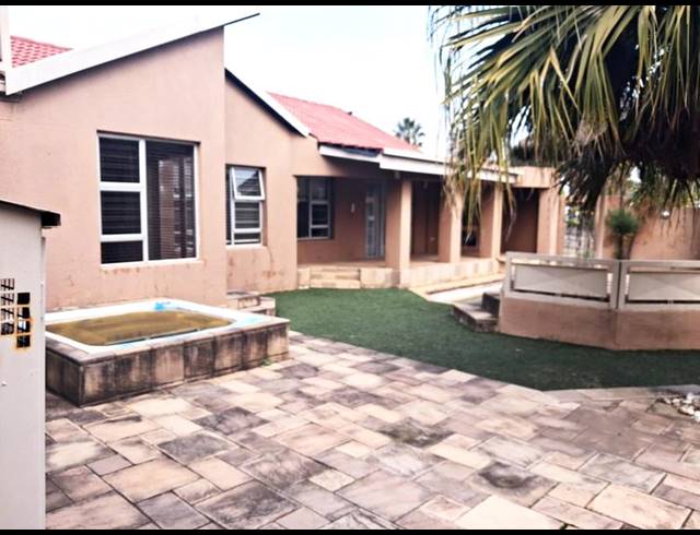4 BEDROOM HOUSE FOR SALE IN BRACKENDOWNS